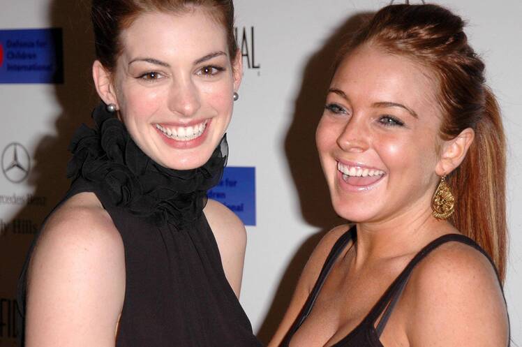 Anne Hathaway ‘Impressed’ With Lindsay Lohan’s ‘Re-Entry Into Hollywood,’ Wants Her to Join ‘Girl Gang’ 3 icphotos033582 scaled